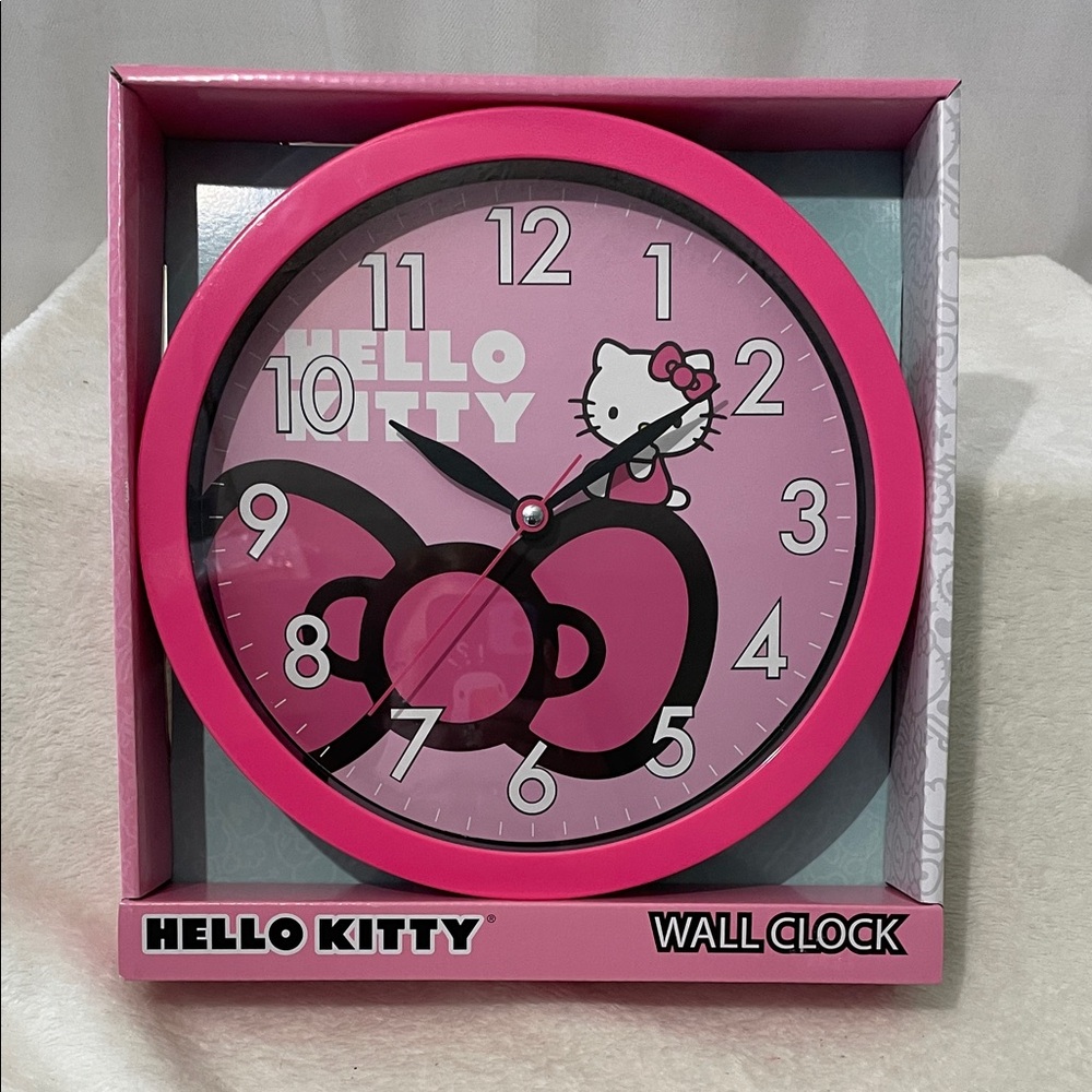 NEW Hello Kitty Vibrant Pink Wall Clock